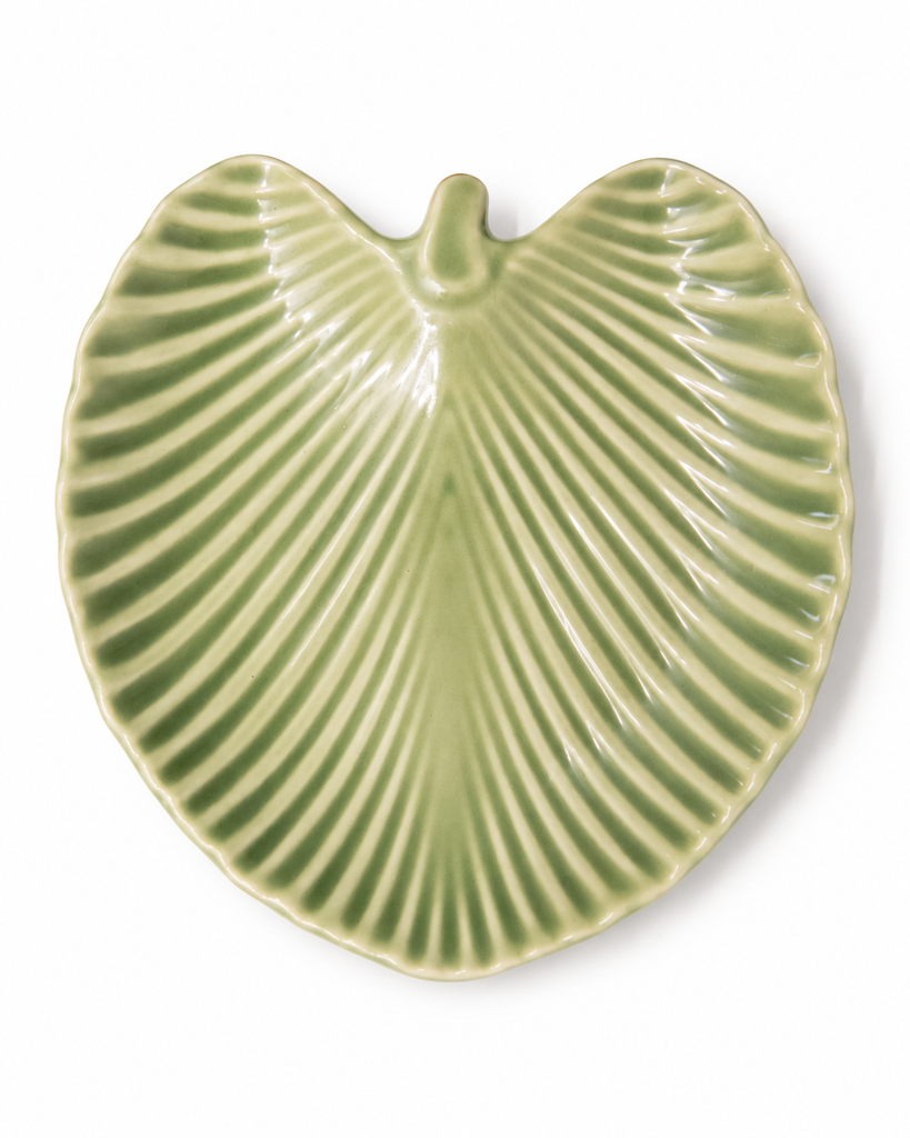 [242119] FUENTE LEAVES VD CRISTINA 268.5855